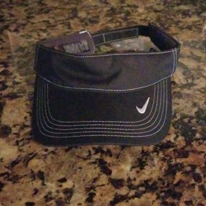 Nike visor
